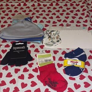 Small bundle of baby boy accessories (9)